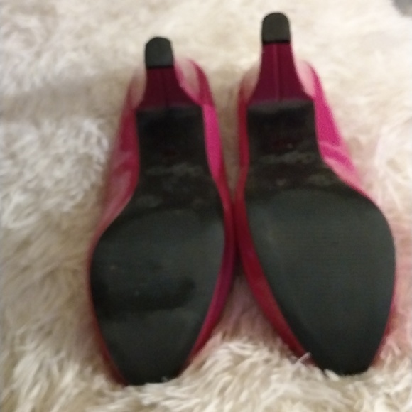 Coco Pink Patent Leather Open Toe Heels, size 6.5 - Picture 2 of 3